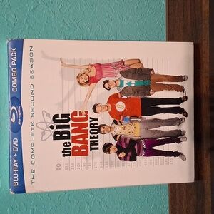Big Bang Theory Season Two - Blue-Ray  - 5 Disc  Set